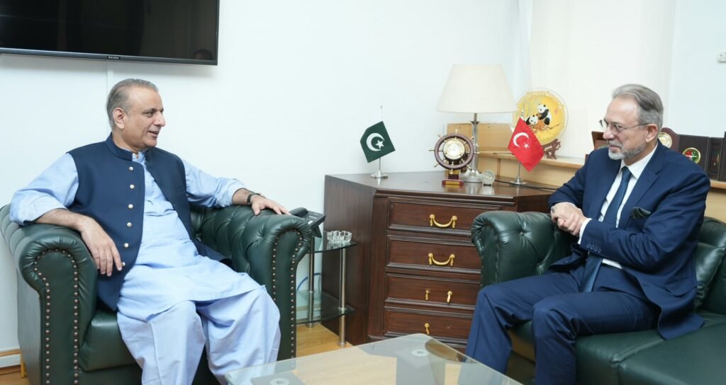 Pakistan enjoying friendly ties with Turkiye and Tajikistan