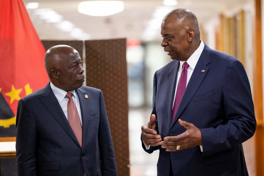 US Secretary of Defense welcomes Angola's Defense Minister  @SecDef  https://www.defense.gov/News/Releases/Release/Article/3789356/readout-of-secretary-of-defense-lloyd-j-austin-iiis-meeting-with-angola-ministe/  