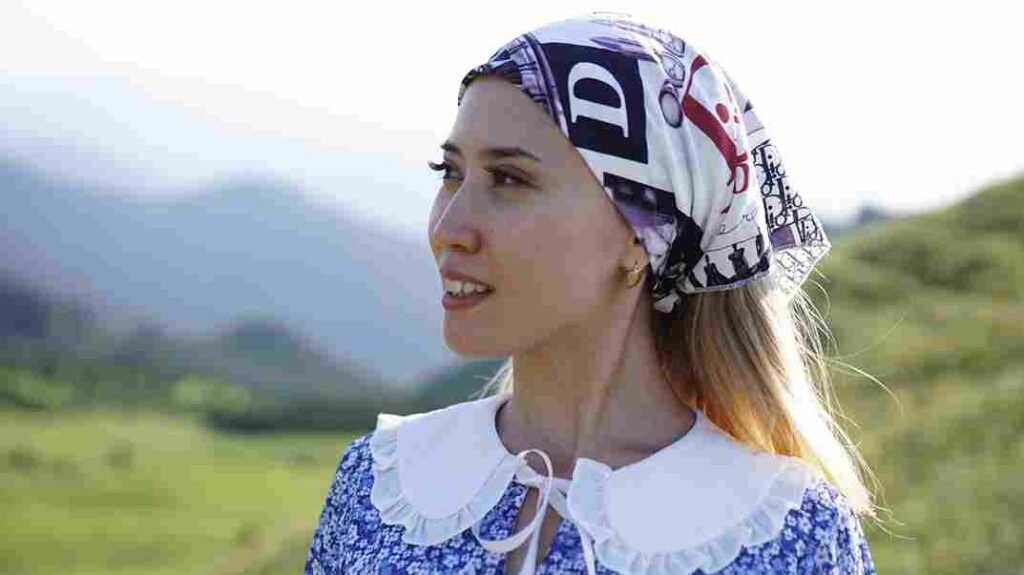 Kazakh Travel Vlogger Balnur Baltabayeva Showcases the Beauty of Pakistan to the World