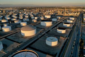 Oil Prices Fall as Gulf Exports Recover, US-Iran Diplomacy Gains Focus