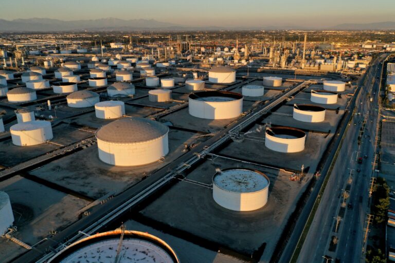 Oil Prices Ease as Iran Signals Openness to Diplomacy to End War