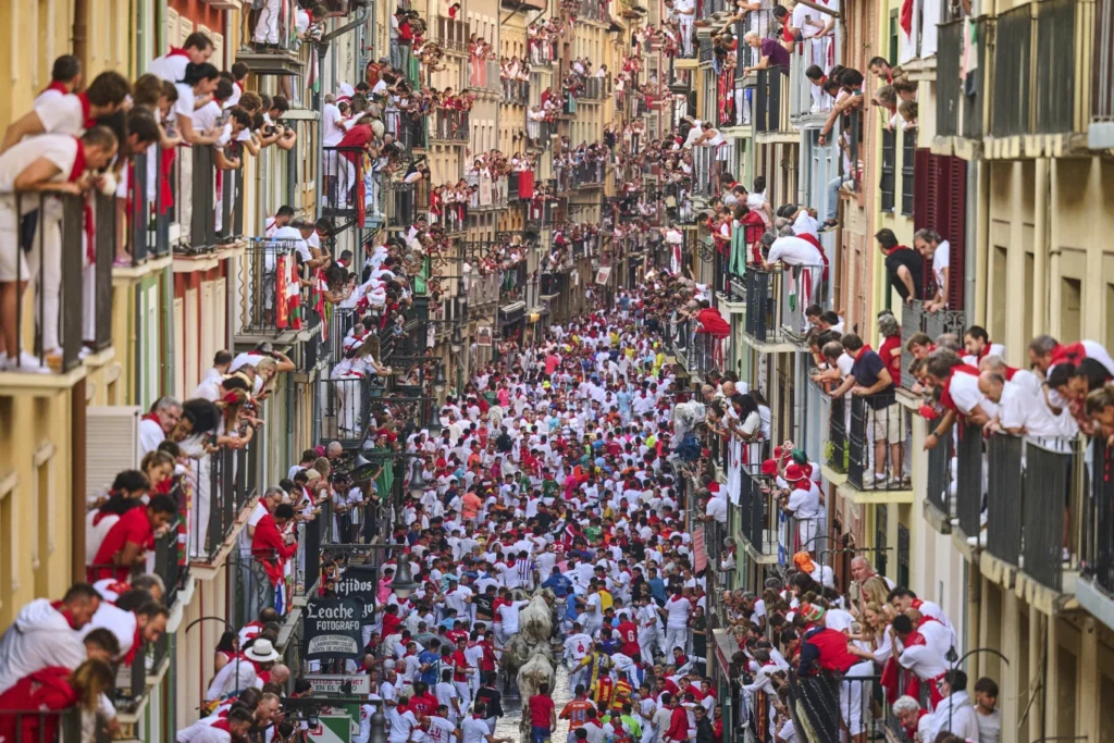 Thrilling Moments of Spain's Running with the Bulls Festival 2025