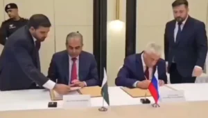 Pakistan, Russia Unite Against Border Crime on Sidelines of SCO Meeting