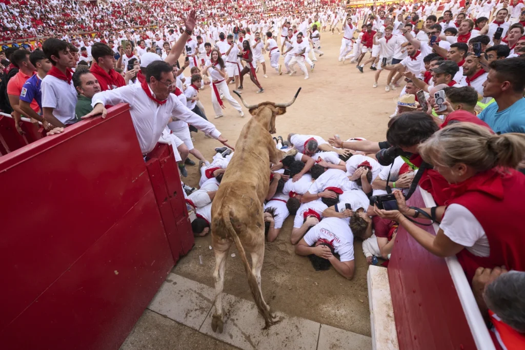 Thrilling Moments of Spain's Running with the Bulls Festival 2025