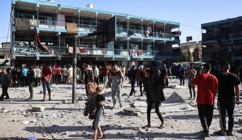 18 Including 6 UN Officials Killed in Israeli Strikes on Gaza School