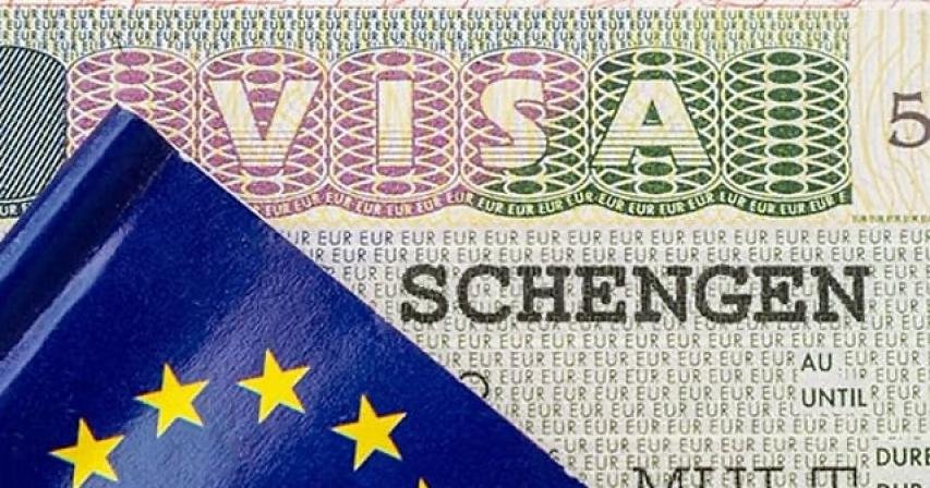 We Asked 5 People Who Got Schengen Visa on First Try. Here’s What They Did Right