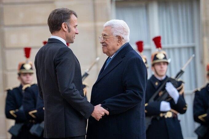 France, Palestinian Authority to Jointly Draft Constitution for Palestine