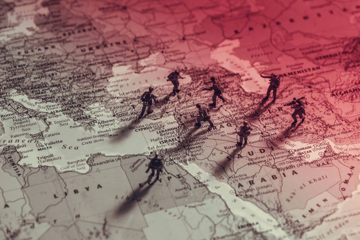 Fragmentation in the Middle East: Internal Rivalries and External Pressures