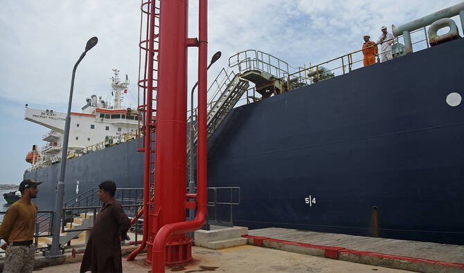 Pakistan Send Vessels to Saudi, UAE Ports to Secure Oil Supplies Amid Hormuz Disruption
