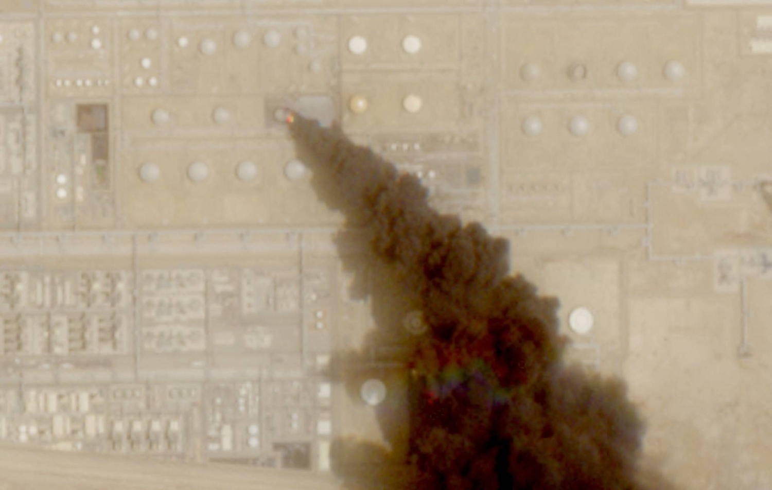 Saudi Oil Exports Under Pressure as Houthi Threat, Hormuz Risks Grow