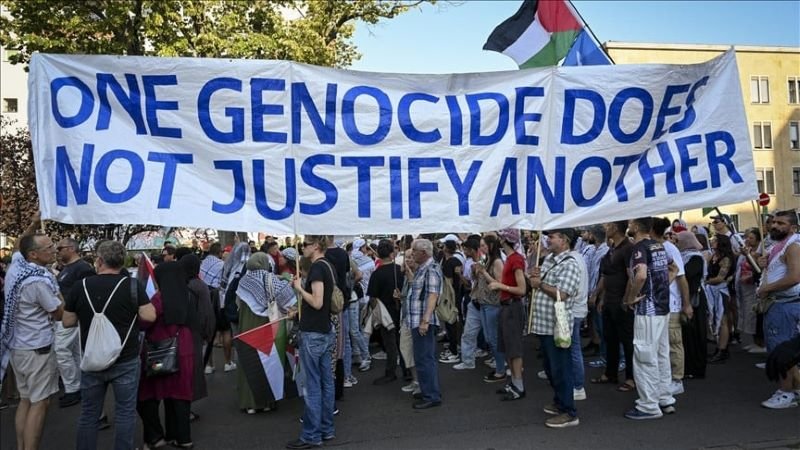 Thousands in Berlin Protest Germany’s Arms Support to Ukraine