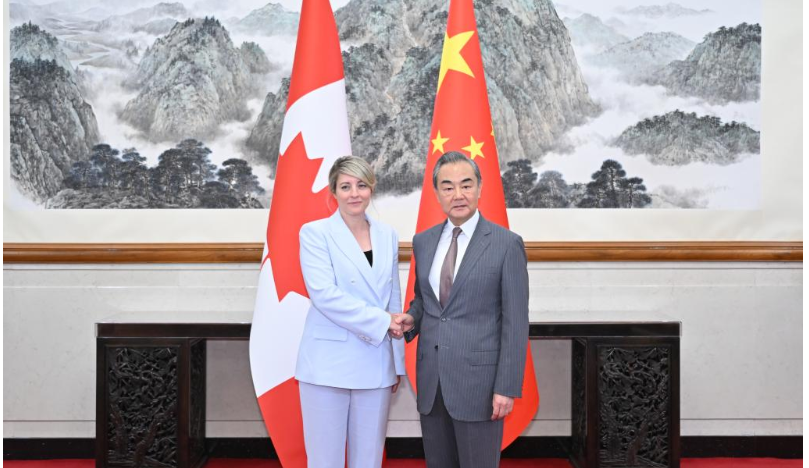 Chinese Foreign Minister Wang Yi, met with Canadian Minister of Foreign Affairs Mélanie Joly