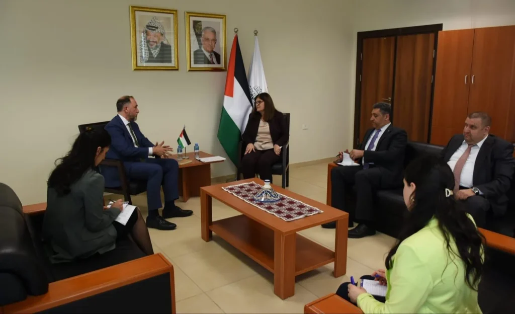 Palestine seeks Greek recognition of Palestinian statehood