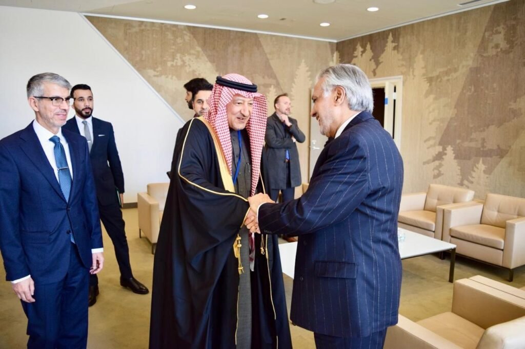 Ishaq Dar meets Vice Foreign Minister of Saudi Arabia