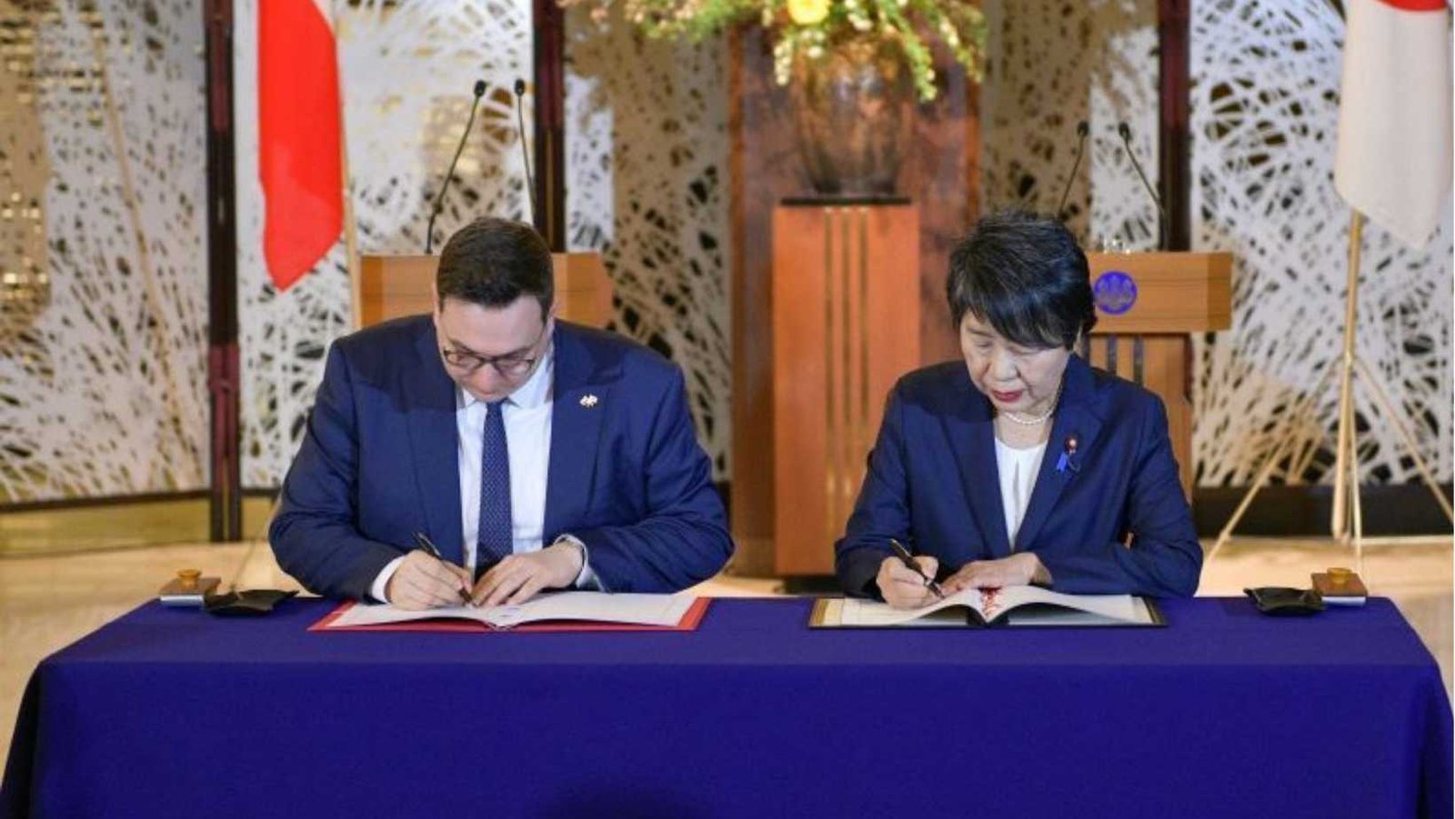 Japan and Czech Republic signs Air Services Agreement in Tokyo