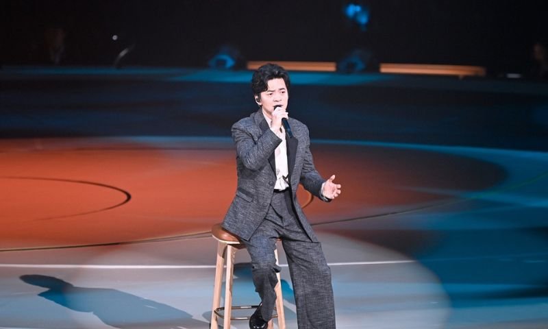 Chinese, Economy, Jay Chou, Mariah Carey, Xinjiang