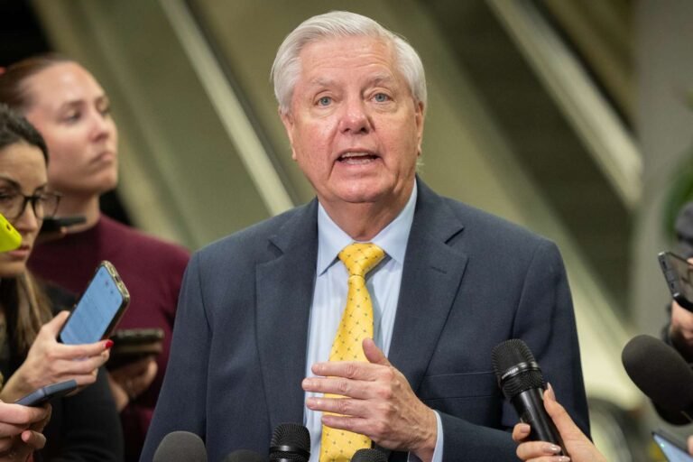 US Senator Graham Threatens Gulf States Over Refusal to Join War on Iran