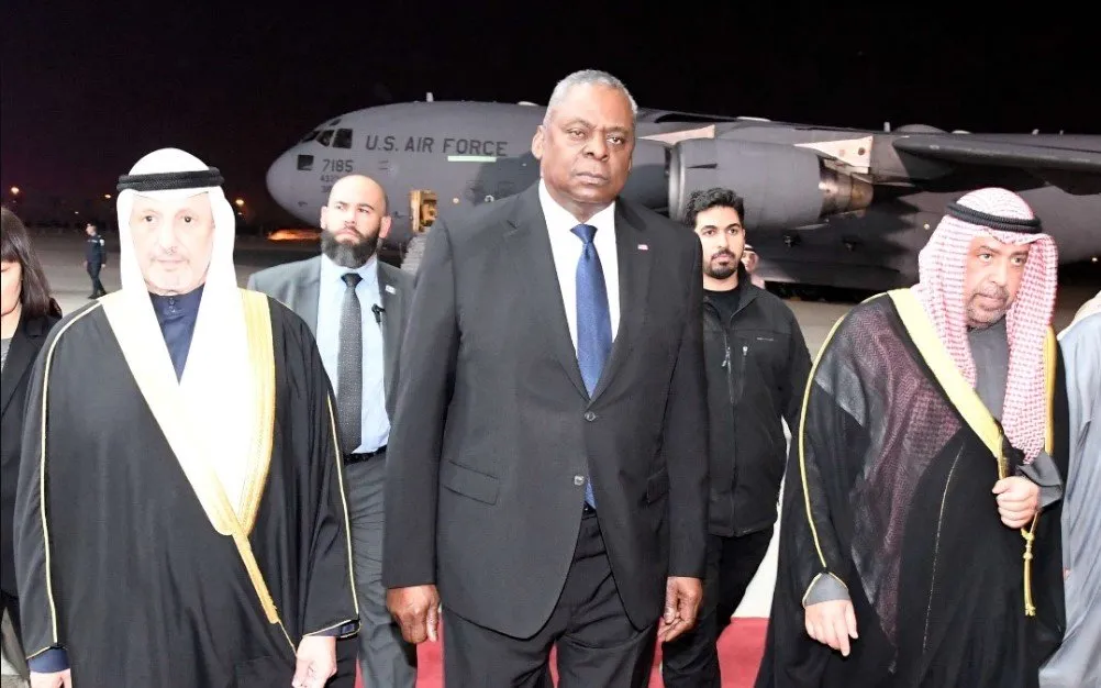 U.S. Secretary of Defense offers condolences to Kuwait