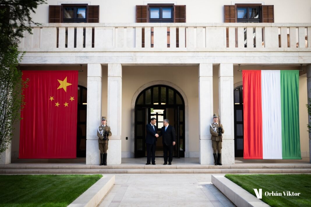 Sino-Hungarian agrees to upgrade strategic partnership