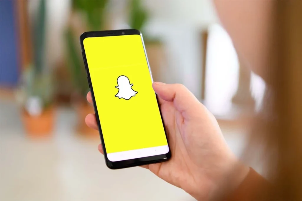 Snapchat: Footsteps Feature Improves Location Tracking