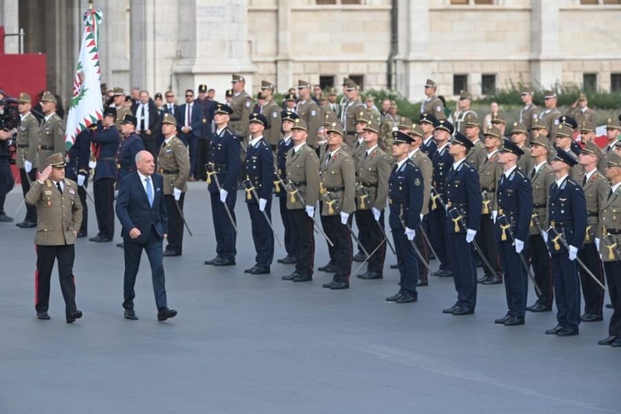 St. Stephen's Day Air Parade Pays Tribute To New Officers 1 St. Stephen's Day Air Parade Pays Tribute To New Officers