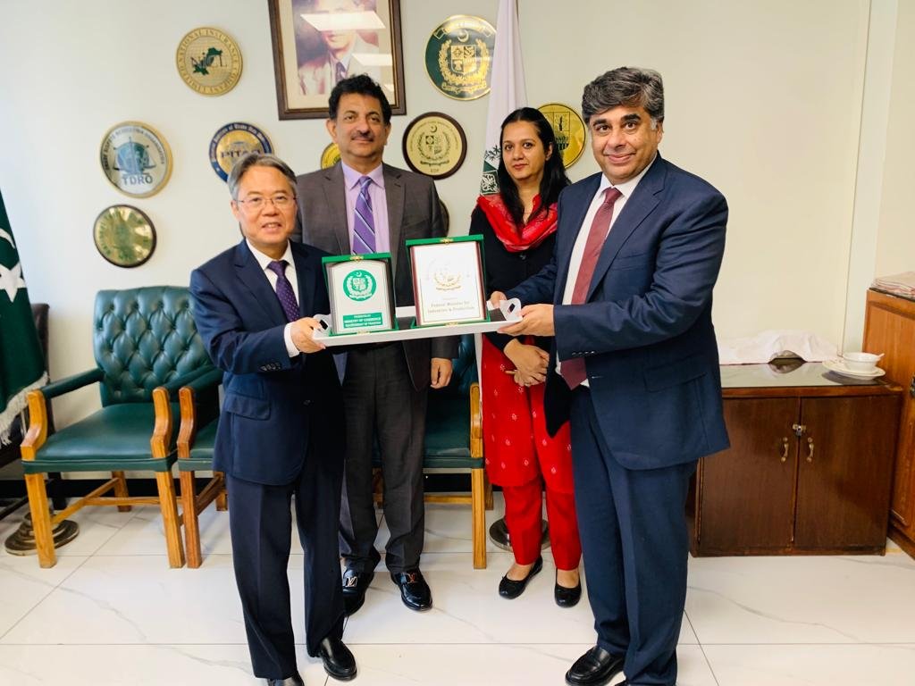 Vision Pakistan: Road to USD 100 billion exports, Pak China trade