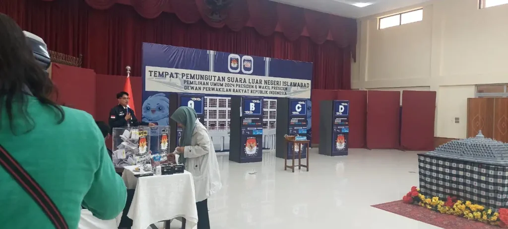 Indonesian embassy conducts voting for diaspora in Pakistan