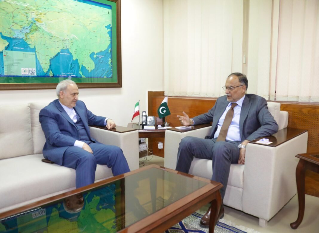 Minister Ahsan highlights role of Sector Specialists in PSDP Projects
