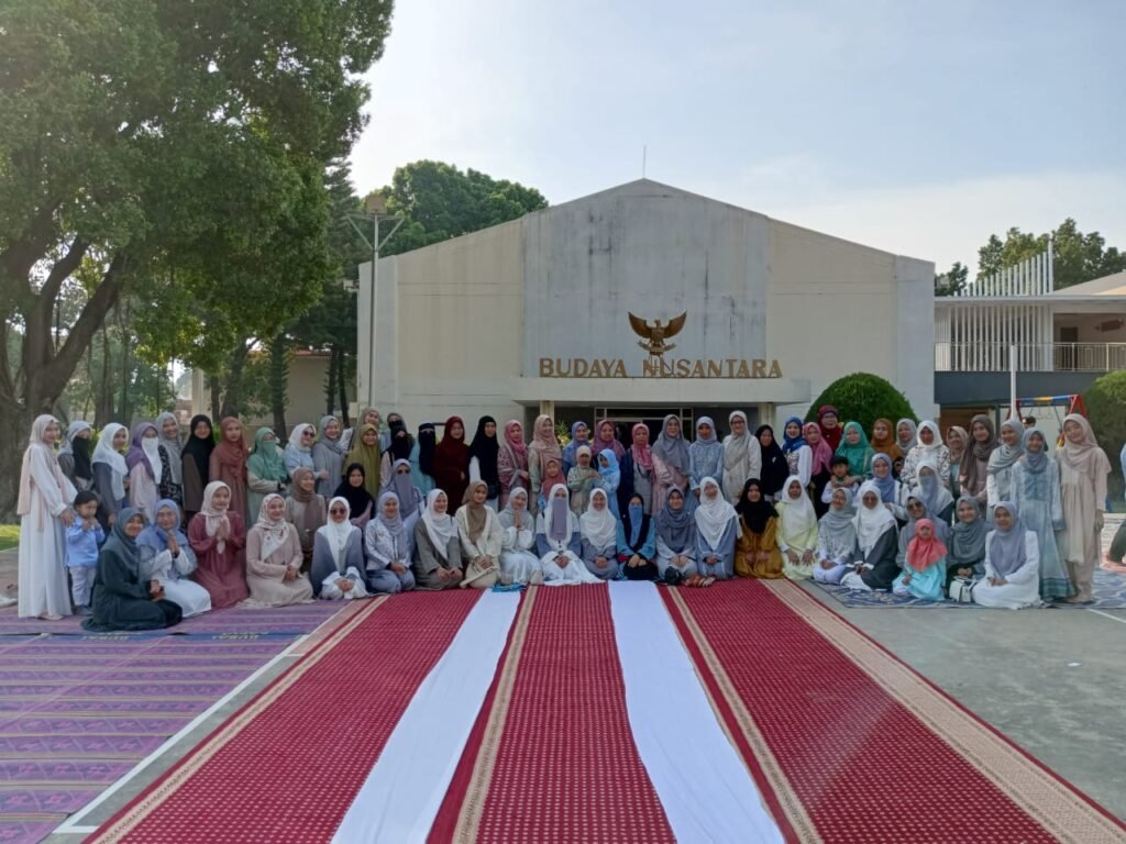 Indonesian Nationals celebrate Eid-Al-Fitr at Embassy's Compound