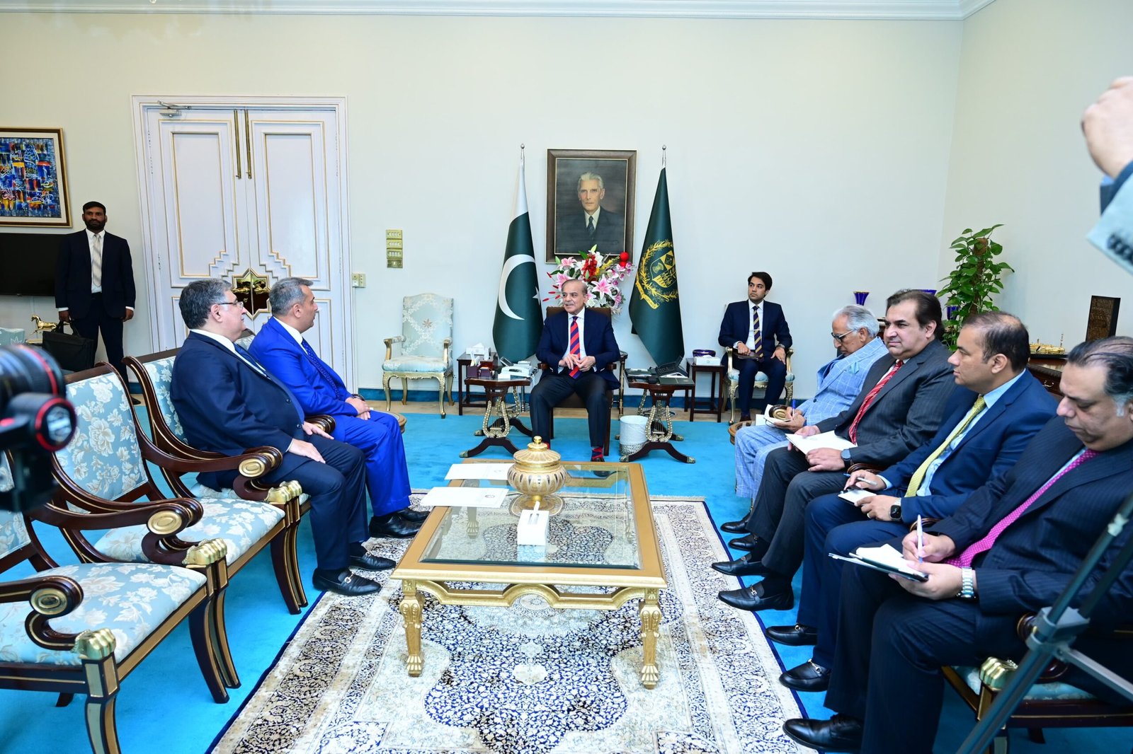 Ambassador Khazar calls on Prime Minster Shehbaz to boost Azerbaijan-Pakistan ties 1 Ambassador Khazar, Prime Minister Shehbaz to boost trade and defense ties