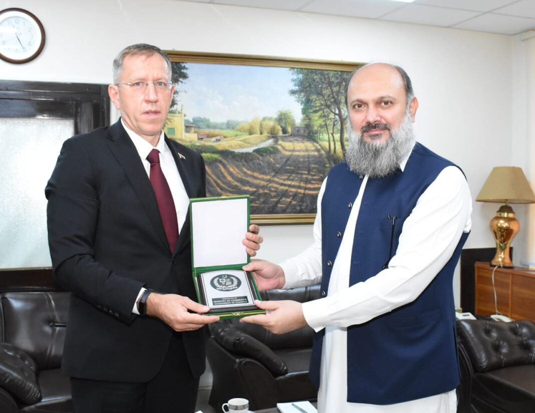 Minister for Commerce urges Pak-Belarus trade boost