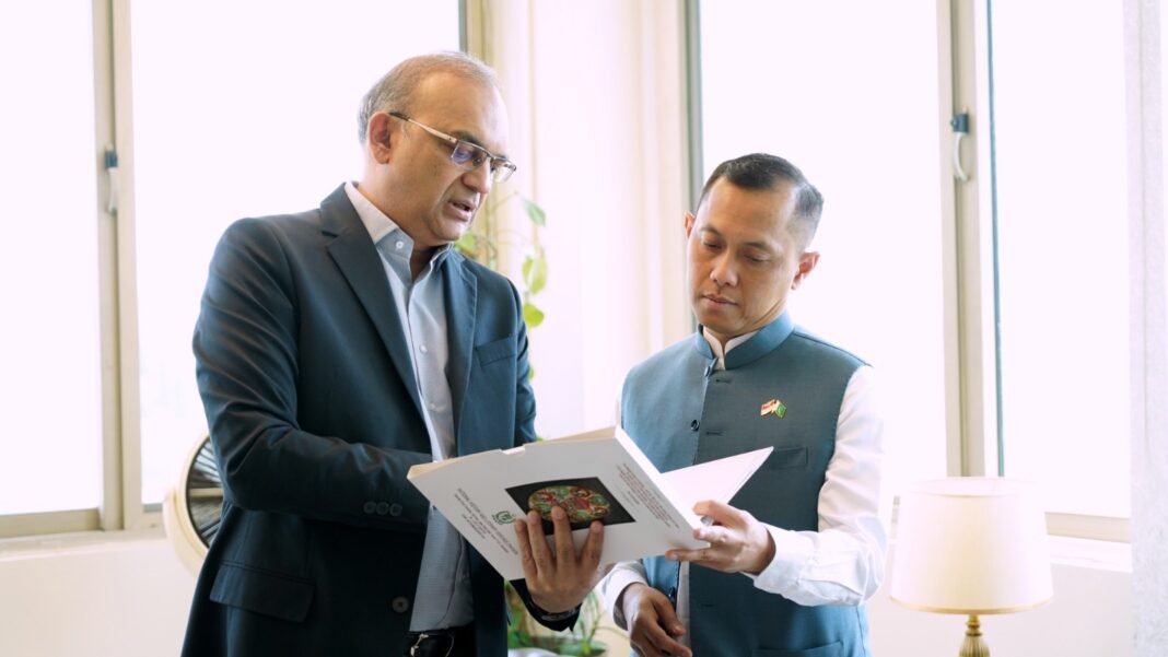 Indonesian CDA meets Secretary of Nat’l Heritage and Culture Division