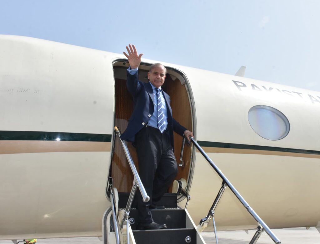 Prime Minister Shehbaz set off for 5-Day visit to Beijing