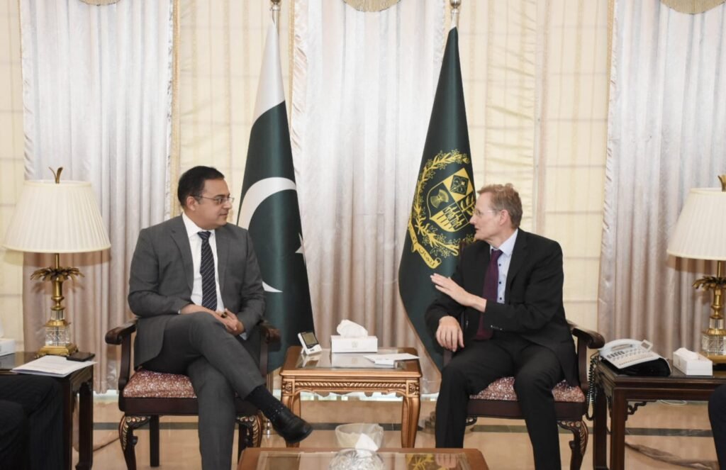 Vice President and Corporate Secretary of the Asian Infrastructure Investment Bank (AIIB), called on the Federal Minister for Economic Affairs of Pakistan