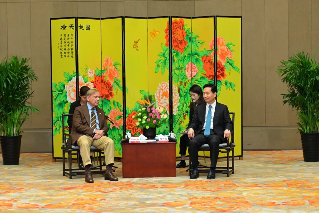 Prime Minister Muhammad Shehbaz Sharif, along with his delegation met Mr. Zhao Yide, Party Secretary of Shaanxi province in Xi’an, China today.