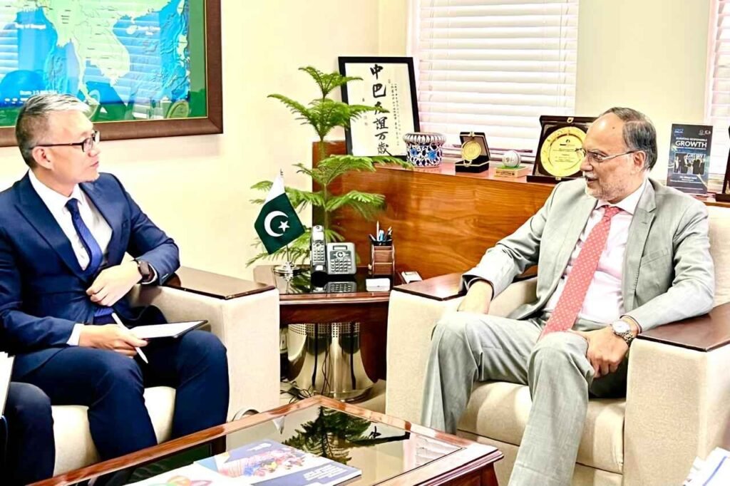 ADB Director Meets Pakistan: Discuss Transport Sector