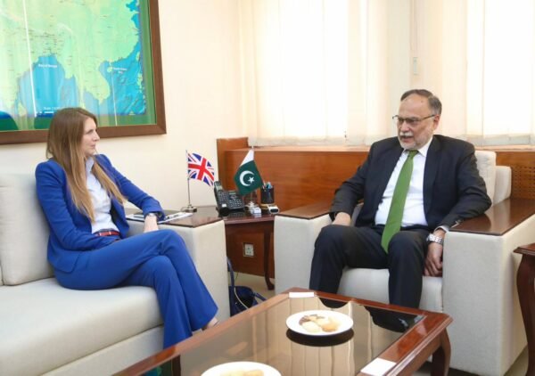 Jane Marriott, UK High Commissioner to Pakistan 3 Jane Marriott with Pakistan Federal Minister Ahsan Iqbal