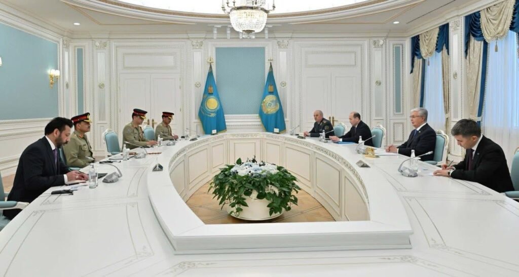 Kazakhstan's President Discuss Defense Cooperation with Pakistan's Armed Forces Chief