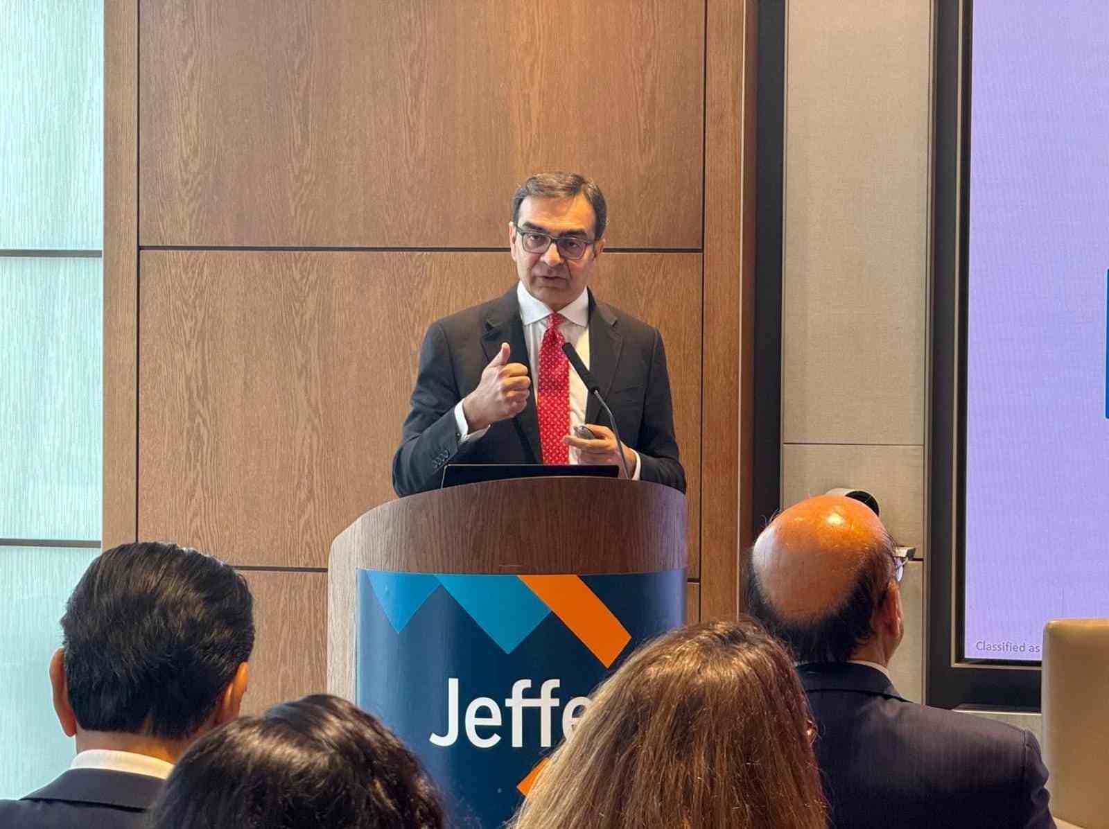 Adviser to Prime Minister Unveils Investment Opportunities at ‘Pakistan Access Day’ in London