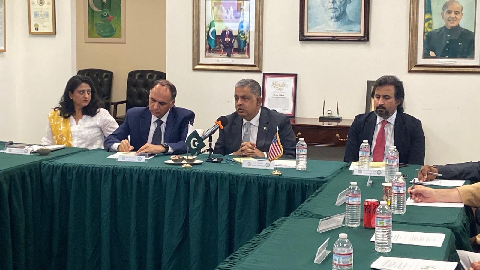 Pak Ambassador to US Chairs Business Roundtable With US Entrepreneurs