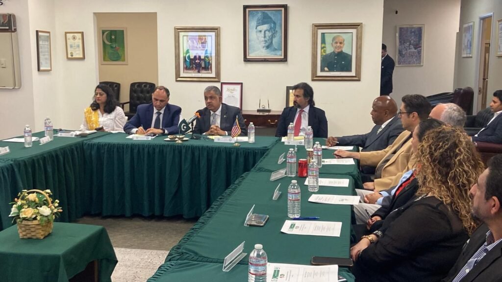 Pak Ambassador to US Chairs Business Roundtable With US Entrepreneurs 