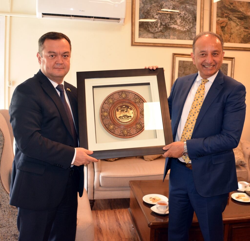 Pakistan, Uzbekistan Discuss Green Corridor Proposals
