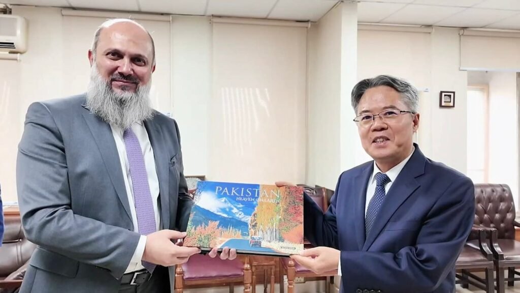 Pakistan, China Explore for Cooperation in Emerging Sectors of Economy