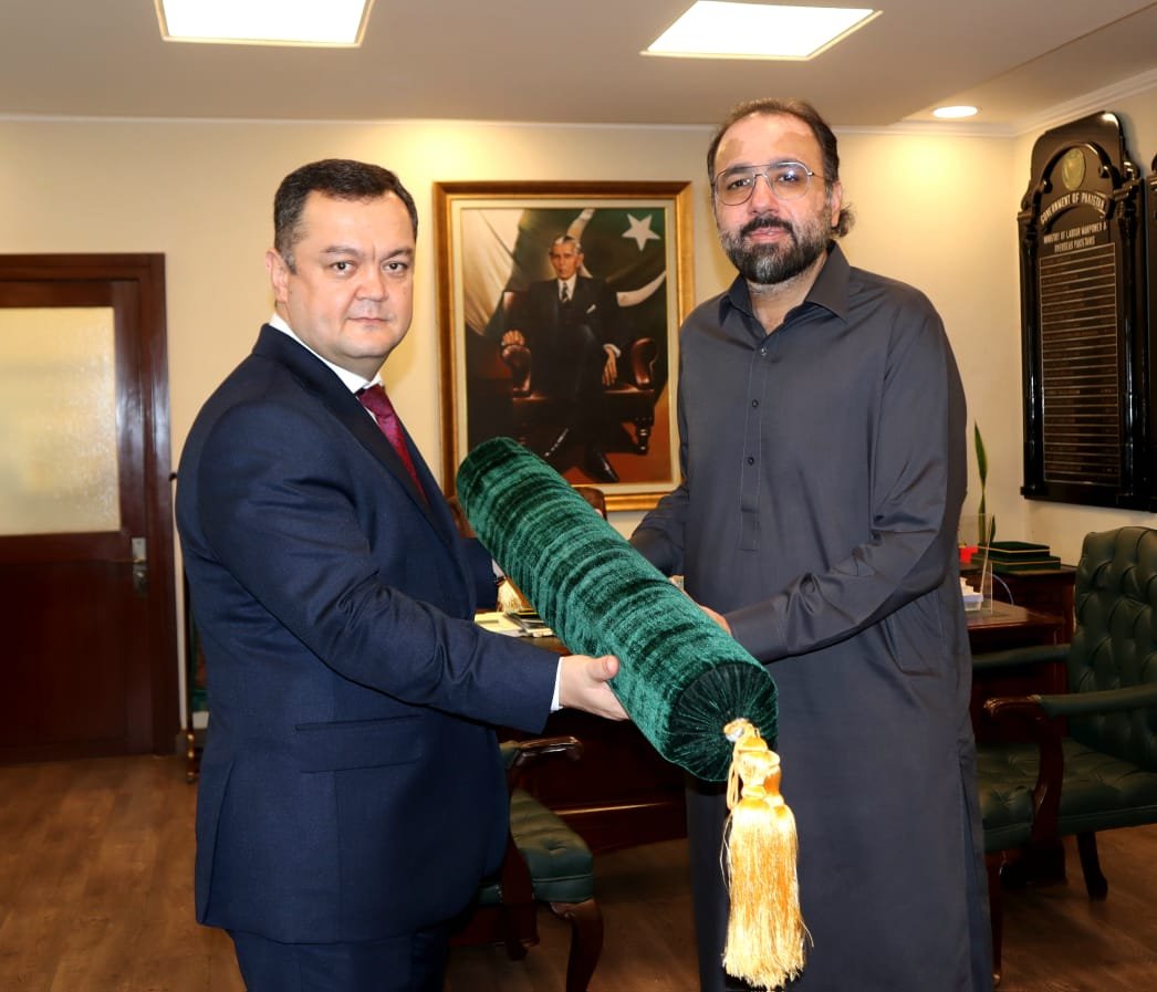 Pakistan Plans Pilot Project with Uzbekistan to Employ Workers