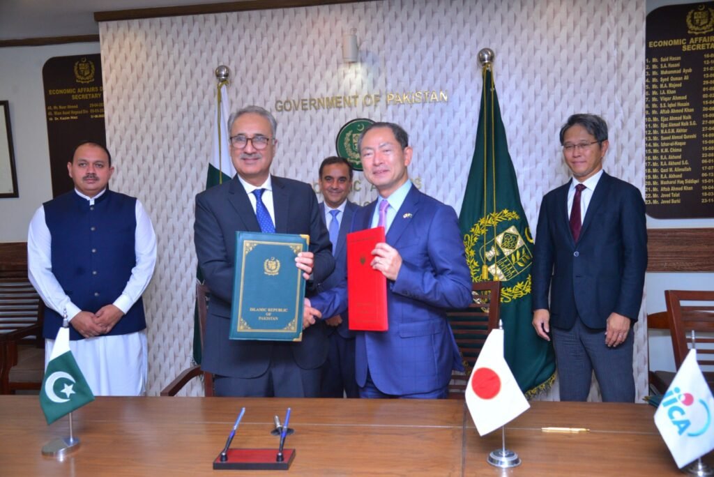 Pakistan, Japan Sign Agreement for Human Resource Development Scholarships