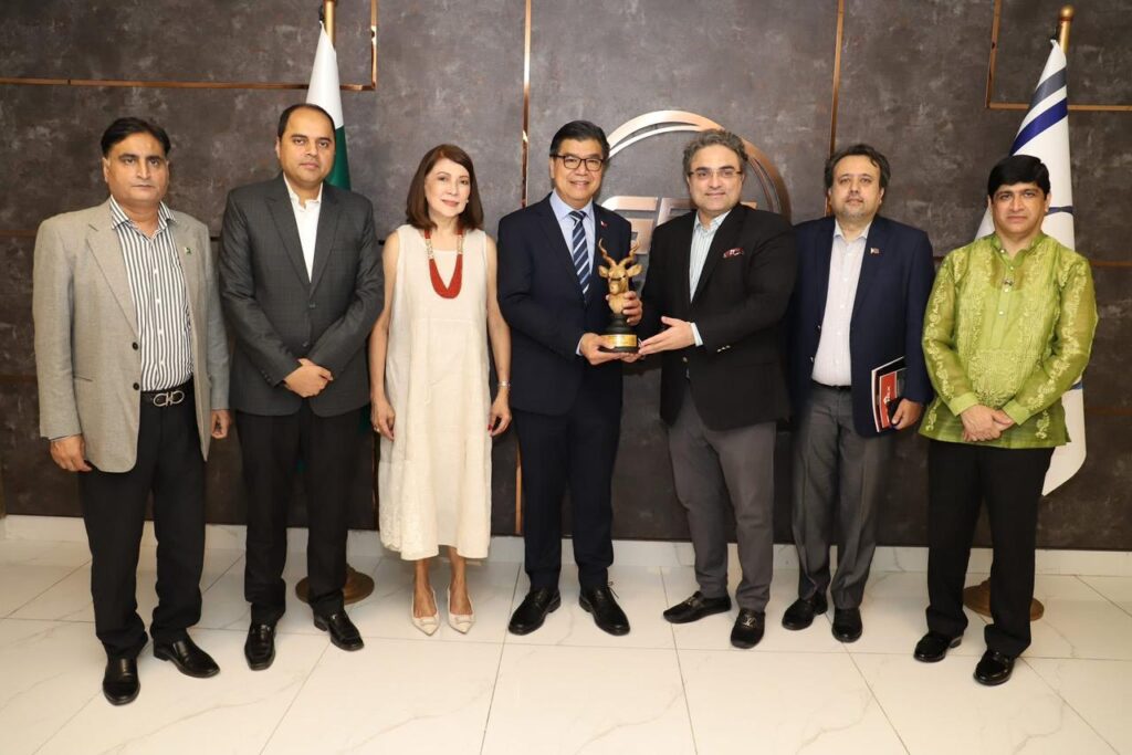 Ambassador Fernandez Visits GBC, Admires Made in Gujranwala Products