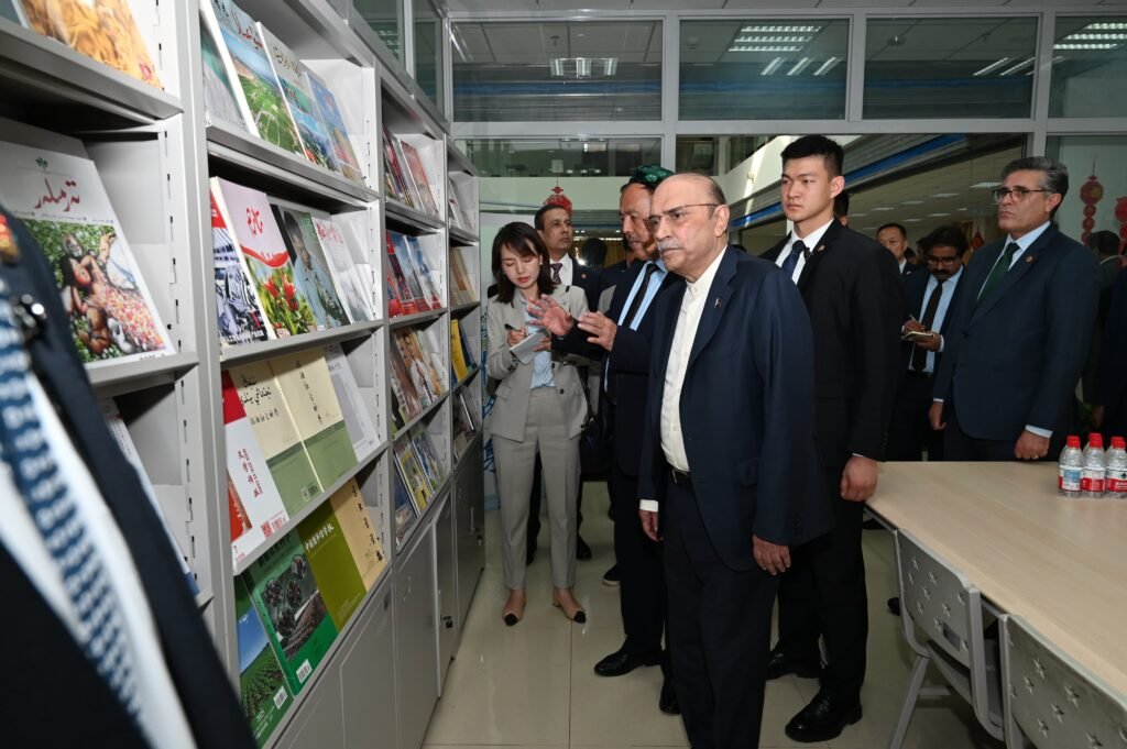 President Zardari Praises Xinjiang Institute’s Services for Muslims