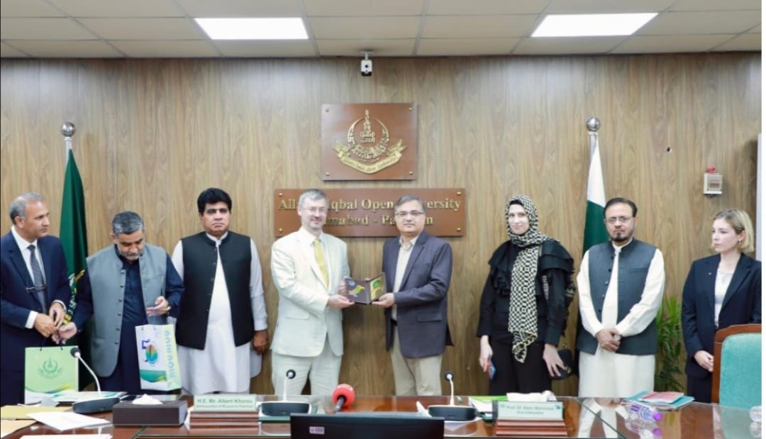 Russia Offers Excellent Opportunities for Pakistani Youth: Envoy Russia Offers Excellent Opportunities for Pakistani Youth: Envoy