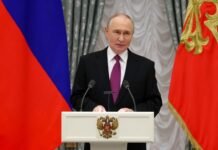 Putin Presents Awards to the Developers of Latest Nuclear-Powered Weapons Putin Presents Awards to the Developers of Latest Cruise Missile & Underwater Drone