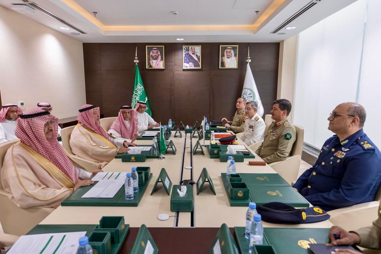 Pakistan, Saudi Military Officials Meet to Strengthen Defense Under SMDA Pakistan, Saudi Military Officials Meet to Strengthen Defense Under SMDA